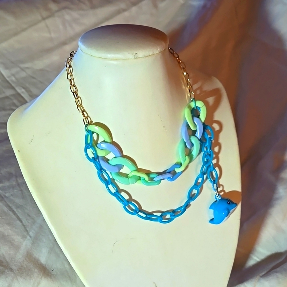 Dol-fun Necklace - Picture 2 of 8